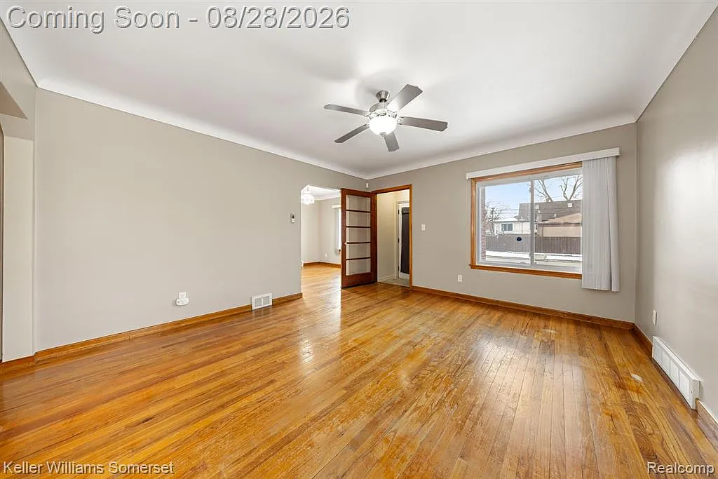 4 bed, 2.0 bath, 2547 sqft, $2,150 — Photo 4