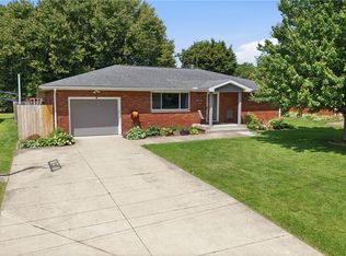 803 Westview Dr, Belpre, OH 45714