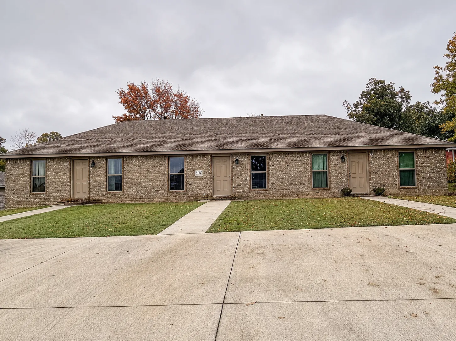 2 bed, 963 sqft, $875 — Photo 1