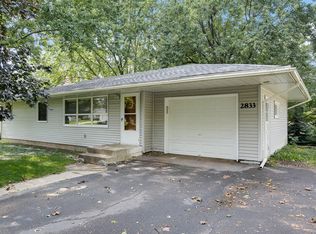2833 Virginia Ave, Roseville, MN 55113