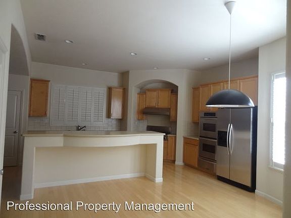 2nd image of 601 Treviso Ct