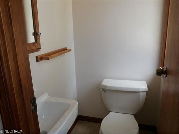 5th image of 1589 Algiers Dr