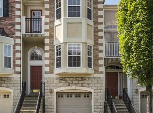 45 Mallard Pl, Secaucus, NJ 07094