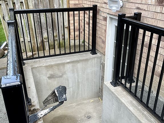 3rd image of 64 Morrison Cres