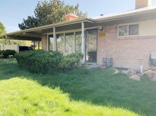 1150 E Iris Ln, Salt Lake City, UT 84106