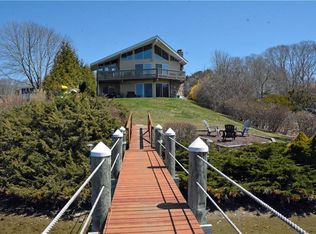 226 Indian Trl, Saunderstown, RI 02874