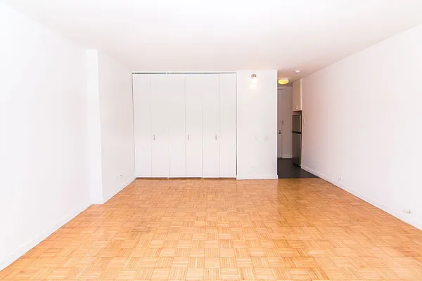 Rented by New York Residence | media 29