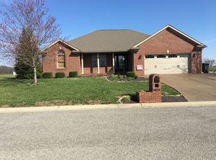 10252 S Quail Xing, Haubstadt, IN 47639