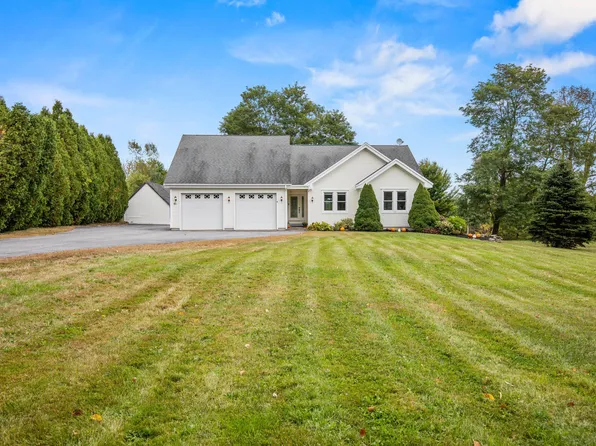 61 River Road, Windham, ME 04062