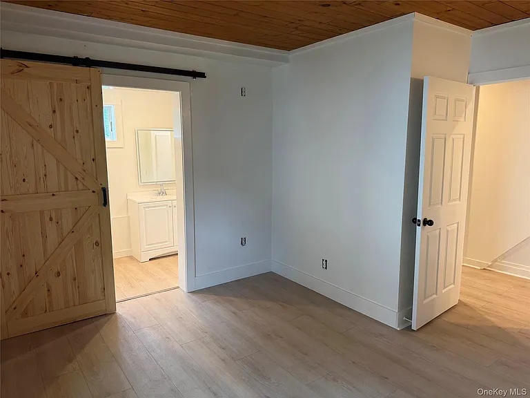 29 Thompson St — Photo 10