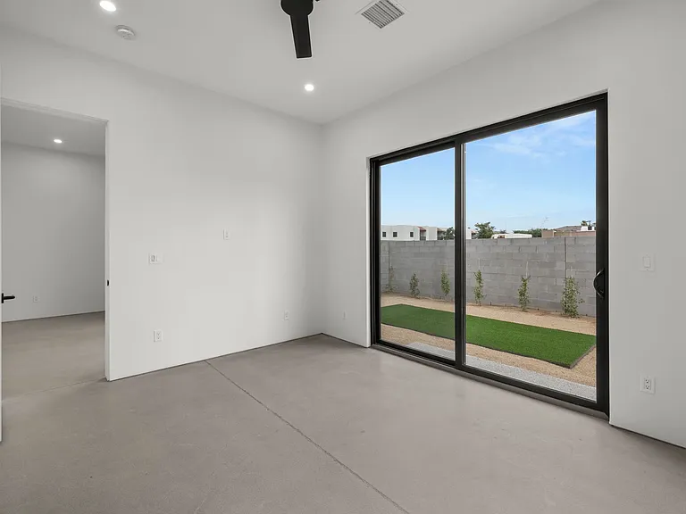 3601 E Coronado Rd #1 — Photo 18