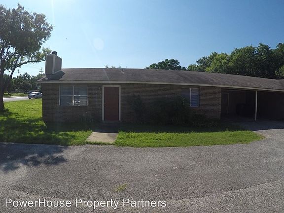 3rd image of 411 Thelma Dr