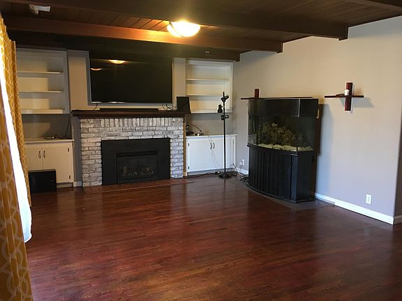 Living room with gas fireplace