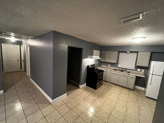 2nd image of 577 Bee Ave N #2
