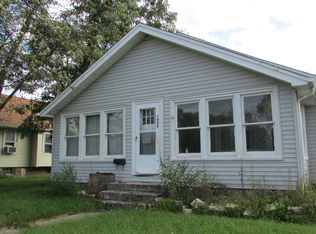 1905 Sheridan Rd, Zion, IL 60099