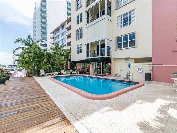 3rd image of 3233 NE 32nd Ave APT 501