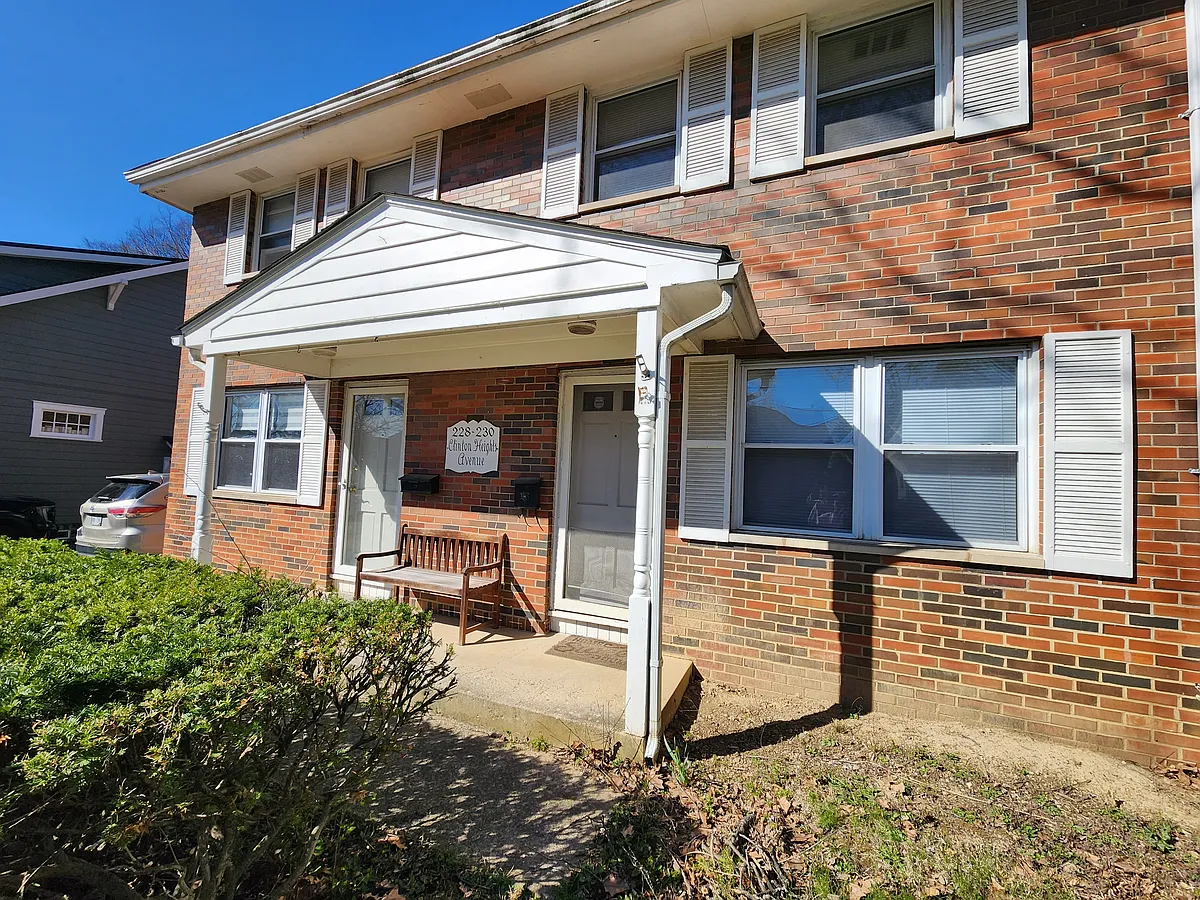 Building Photo - 230 Clinton Heights Ave #230