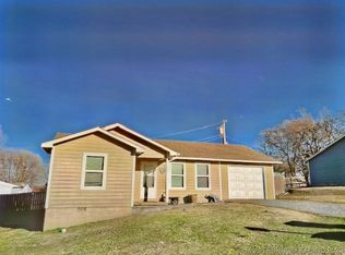 303 W Keetoowah St, Tahlequah, OK 74464
