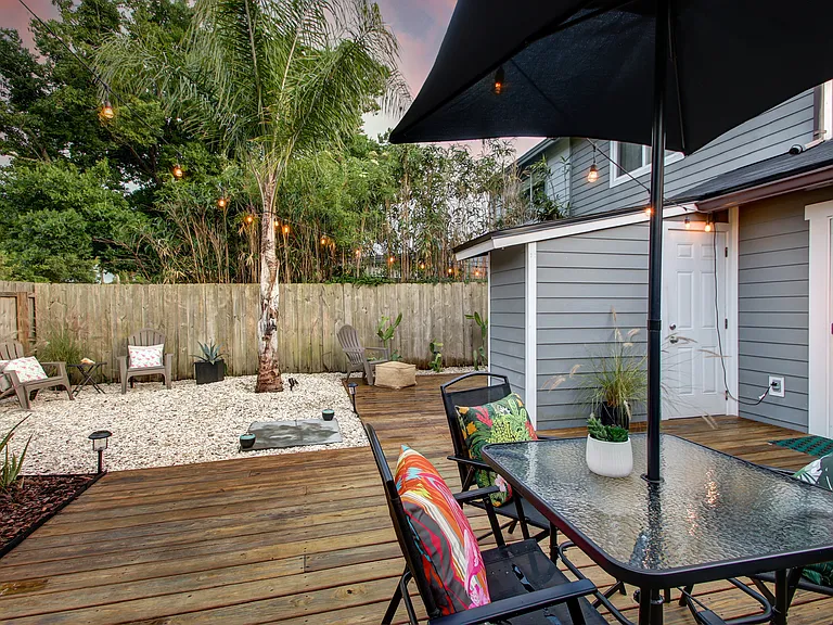 660 Aquatic Dr — Photo 51