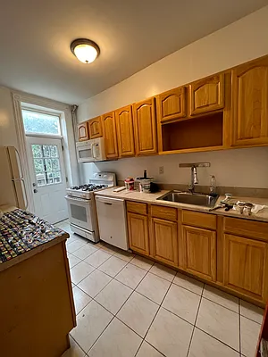 Rented by Dwell Residential Inc | media 2