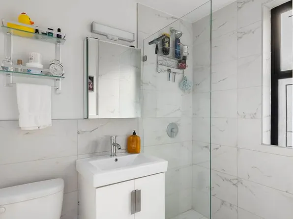 2420 Morris Avenue image 5 of 6