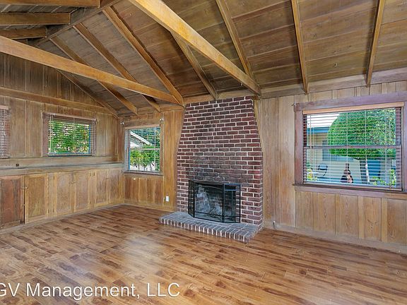 4th image of 80 E Laurel Ave #A