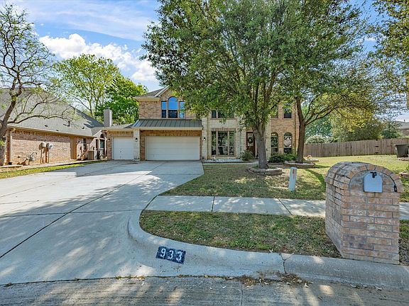 3rd image of 933 Oatlands Pl