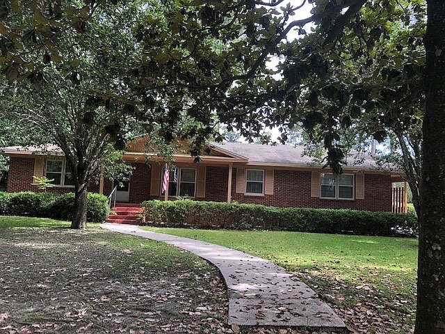1st image of 301 Highland Pl