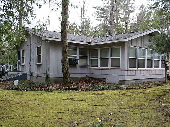 4th image of 14390 River Dr
