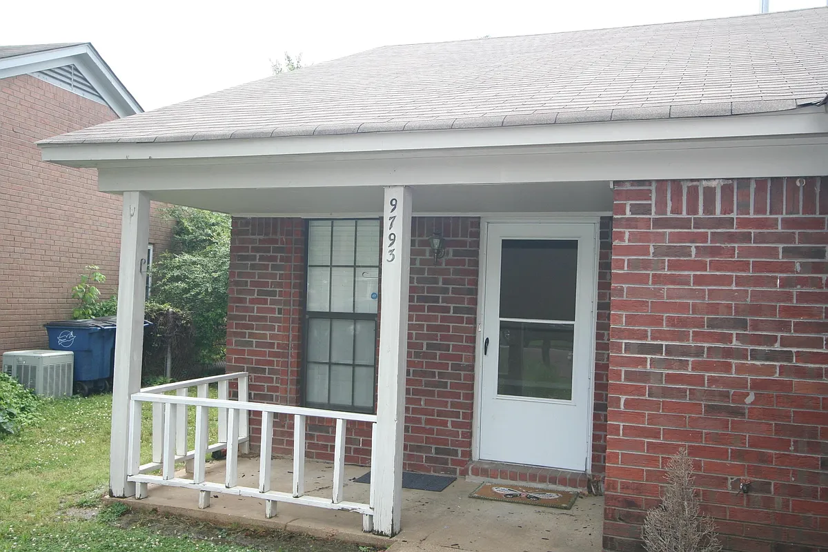 Building Photo - 9793 Riggan Dr