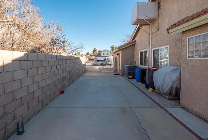 4737 Alojar Ln — Photo 12