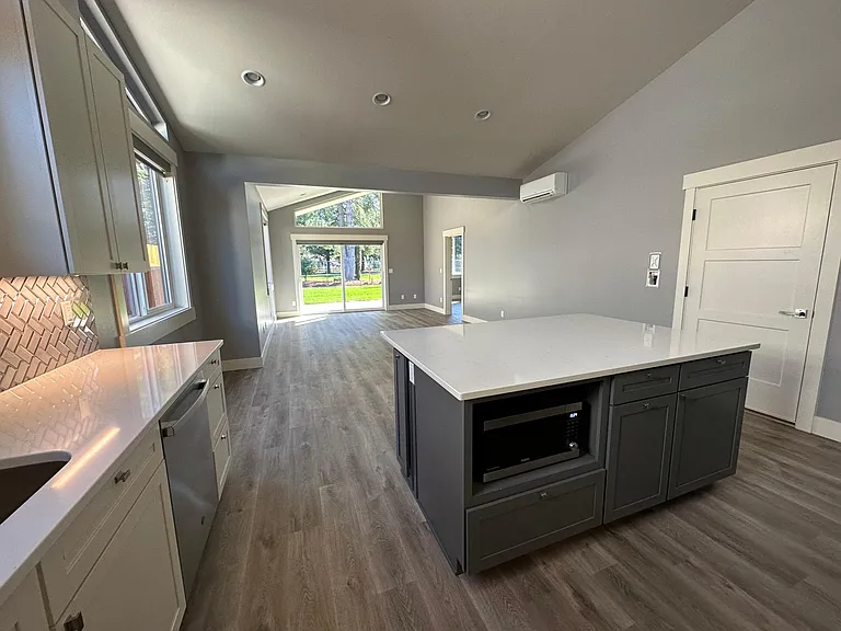 912 Citadel Dr — Photo 21