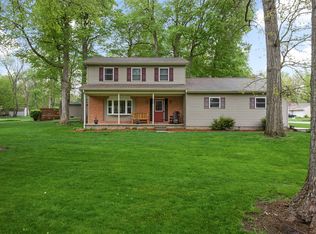 5726 Grand River Dr, Grand Ledge, MI 48837