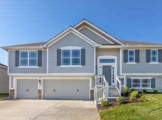 1608 Sycamore Rdg, Kearney, MO 64060