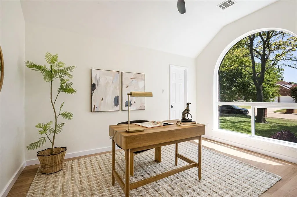 4 bed, 1938 sqft, $3,250 — Photo 4