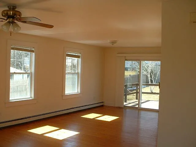 63 1/2 Houston Ave — Photo 3
