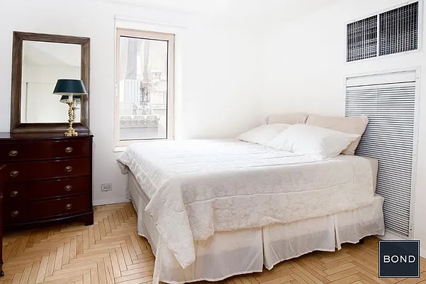 Rented by Bond New York | media 7