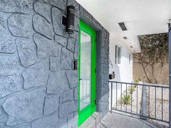 5th image of 651 NW 52nd St #651