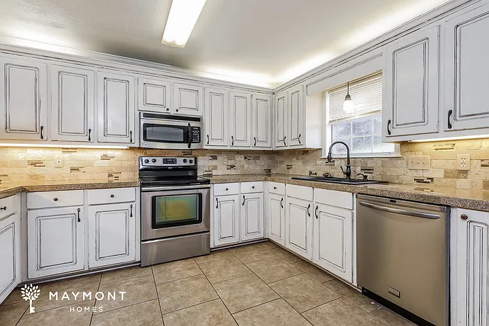 1018 Cobblestone Pl — Photo 6