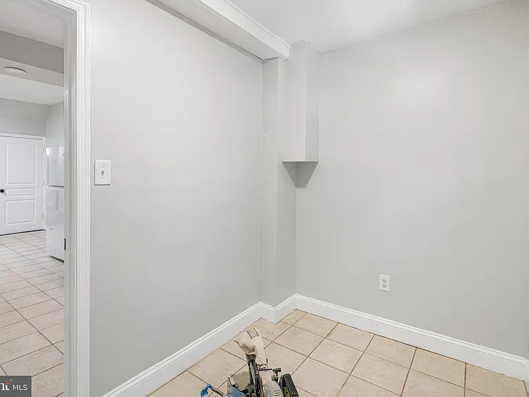 3857 Wyalusing Ave — Photo 14