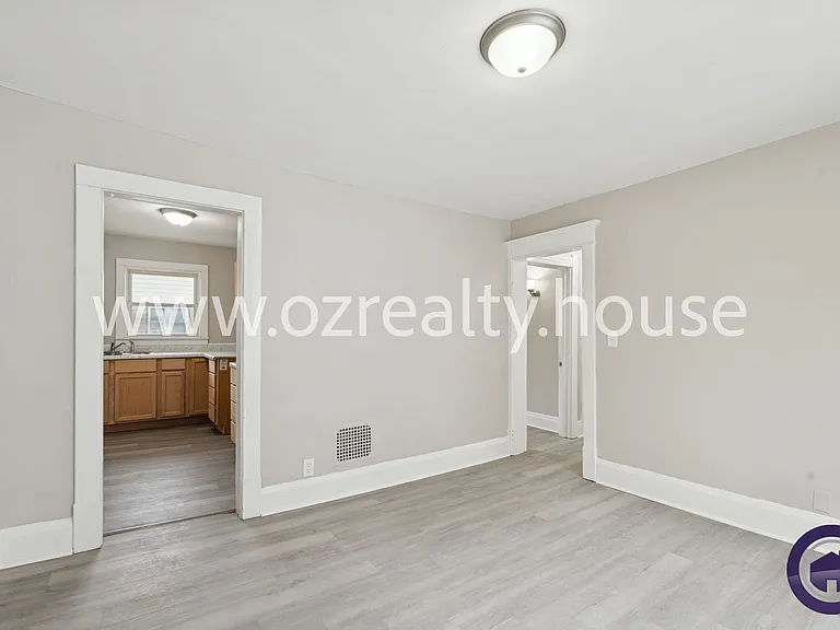 3241 Cherry St — Photo 8