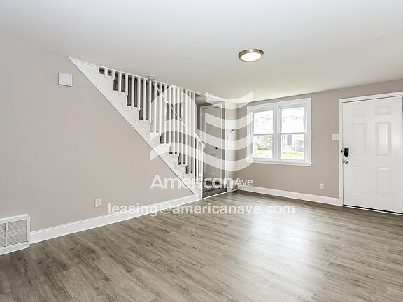 1346264_004_living_room_4.jpg