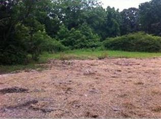 911 Oakwood Rd, Pine Bluff, AR 71603