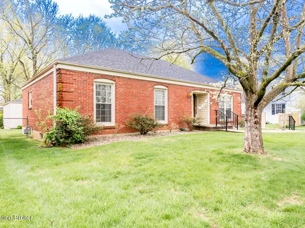 2906 Cromarty Way, Louisville, KY 40218