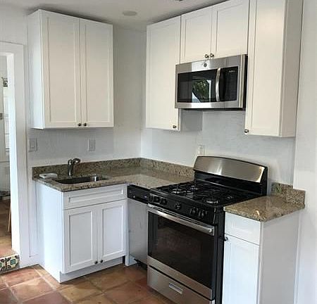 2nd image of 521 Kanuga Dr Unit 4