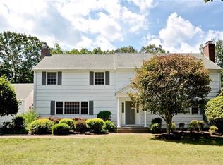 97 Village Ln, Southport, CT 06890