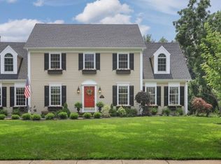 6 Trimingham Ct, Mendham, NJ 07945