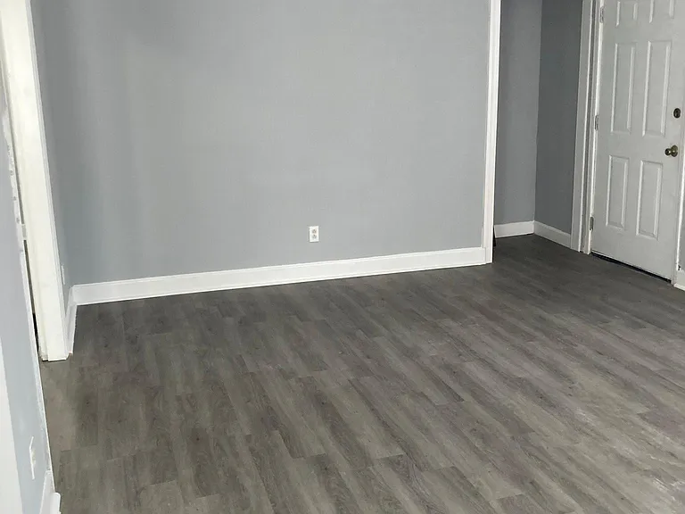 1618 Washington St — Photo 2