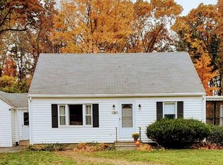 89 Dudley Oxford Rd, Dudley, MA 01571