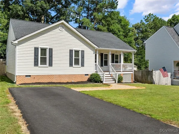 8198 Skirmish Ln, Mechanicsville, VA 23111
